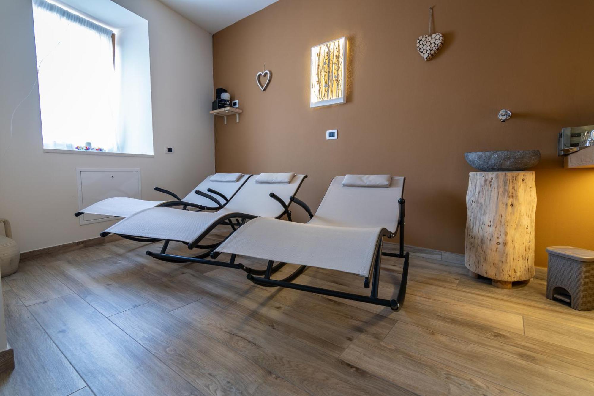 Aparthotel Dolomites Living&Relax Commezzadura Bagian luar foto