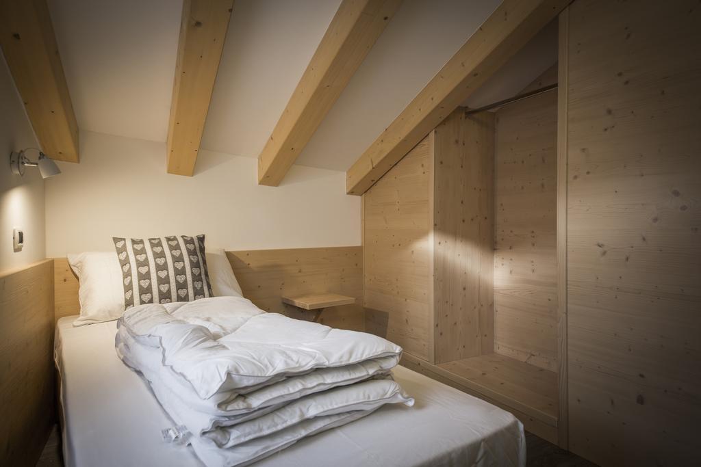 Aparthotel Dolomites Living&Relax Commezzadura Ruang foto