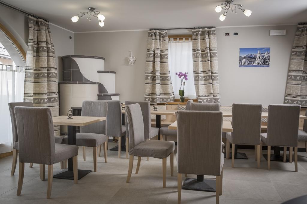 Aparthotel Dolomites Living&Relax Commezzadura Bagian luar foto