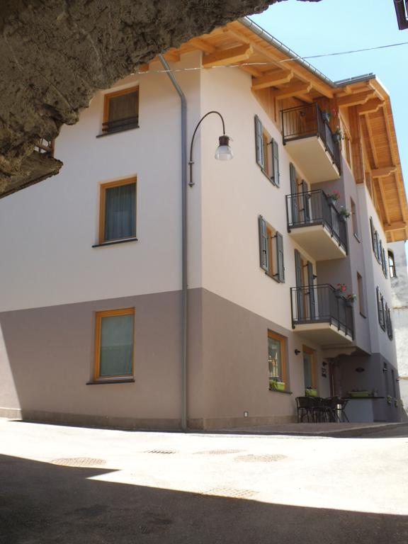 Aparthotel Dolomites Living&Relax Commezzadura Bagian luar foto